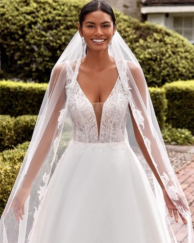 wedding dresses with sleeves ireland