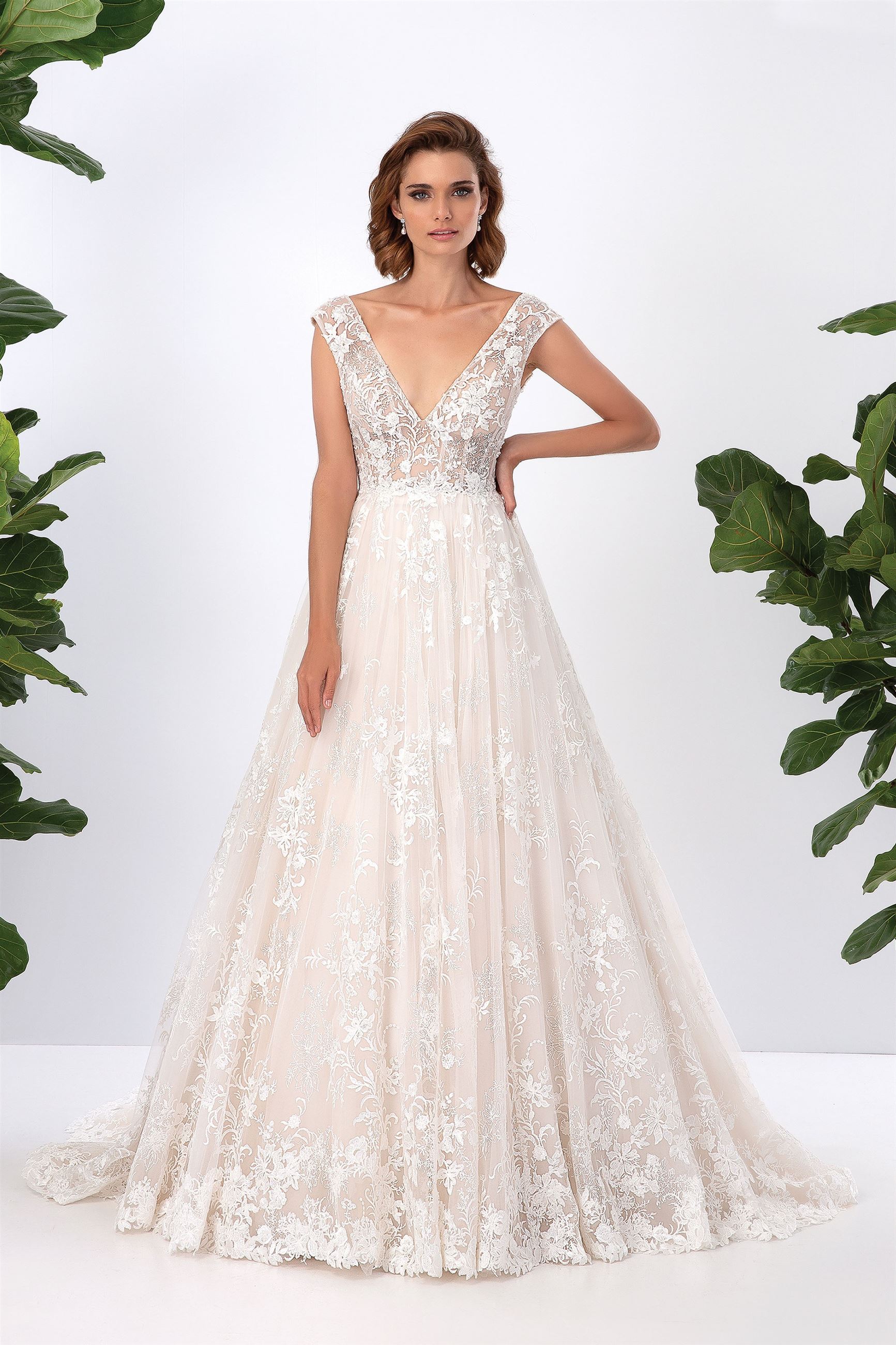 lace wedding dresses in Dublin, Ireland Bridal Outlet
