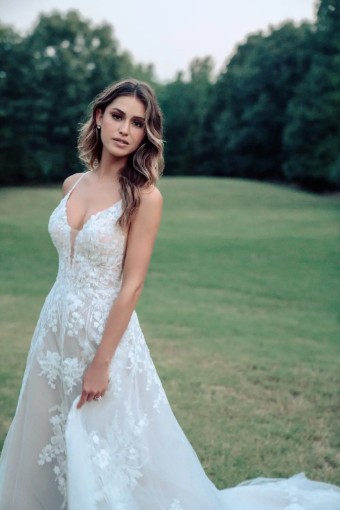 Allure Romance Style No. 3400 #3 thumbnail