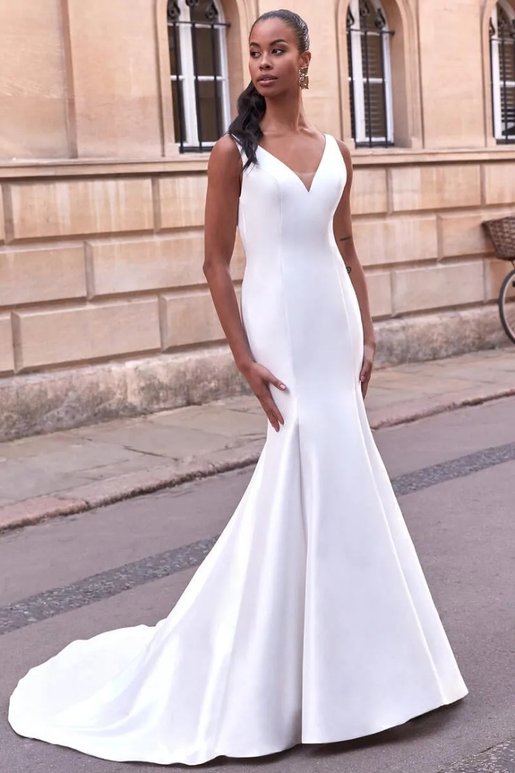 Adore by Justin Alexander Style No. Tate Was: €1395 | Now Only: €750 Default Thumbnail Image