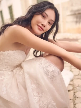 Maggie Sottero Style No. Chelsea Was: €1985 | Now Only: €995 #5 Ivory Over Blush thumbnail