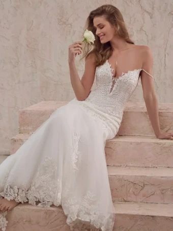 Maggie Sottero Style No. Penelope Was: €2010 | Now Only: €1250 #0 All Ivory thumbnail