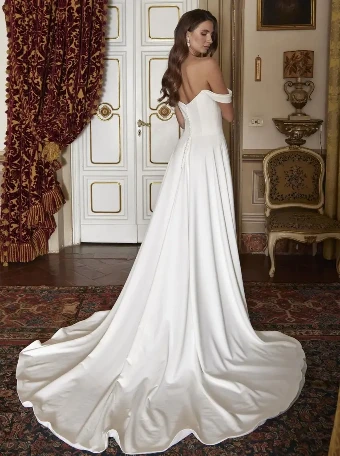 Diane Legrand Style No. 1823 #1 thumbnail